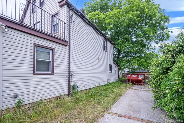 338 California AVE, Uniondale, NY 11553