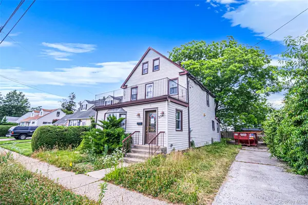 338 California AVE, Uniondale, NY 11553