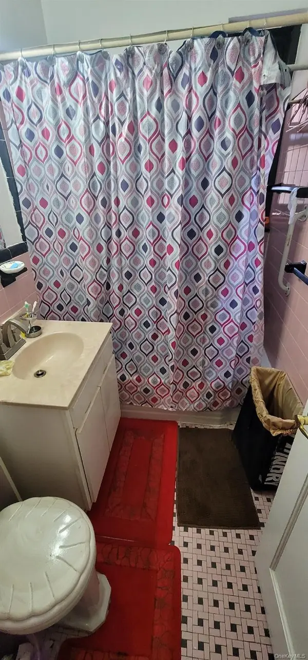 11225 34th AVE #2A, Corona, NY 11368
