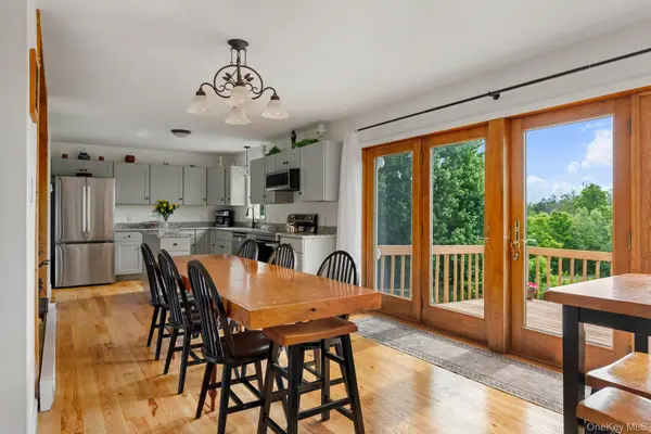 75 Eastern Pkwy, Germantown, NY 12526