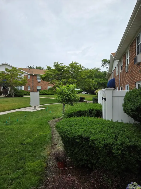 460 Old Town Road #3C, Port Jefferson Station, NY 11776