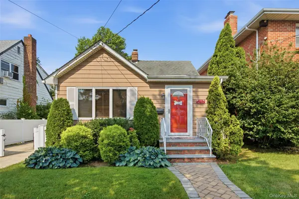 194 Willis AVE, Floral Park, NY 11001