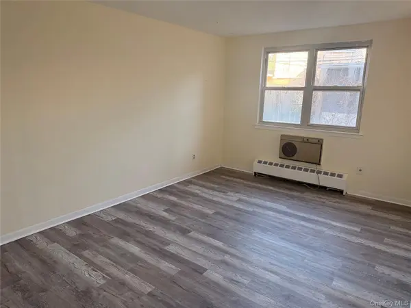 34-09 30th ST, Astoria, NY 11106