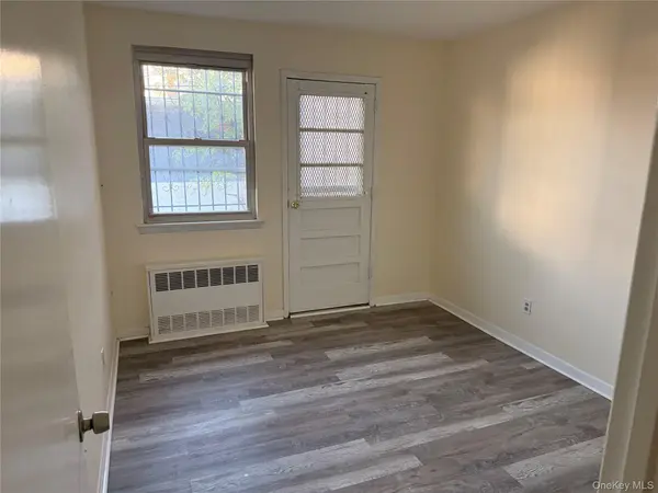 34-09 30th ST, Astoria, NY 11106