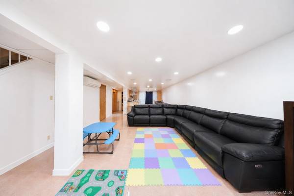 1432 70th ST, Brooklyn, NY 11228