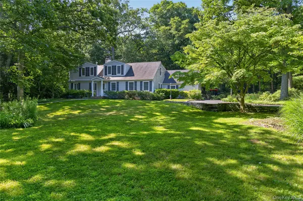 2108 Edge RD, Muttontown, NY 11791