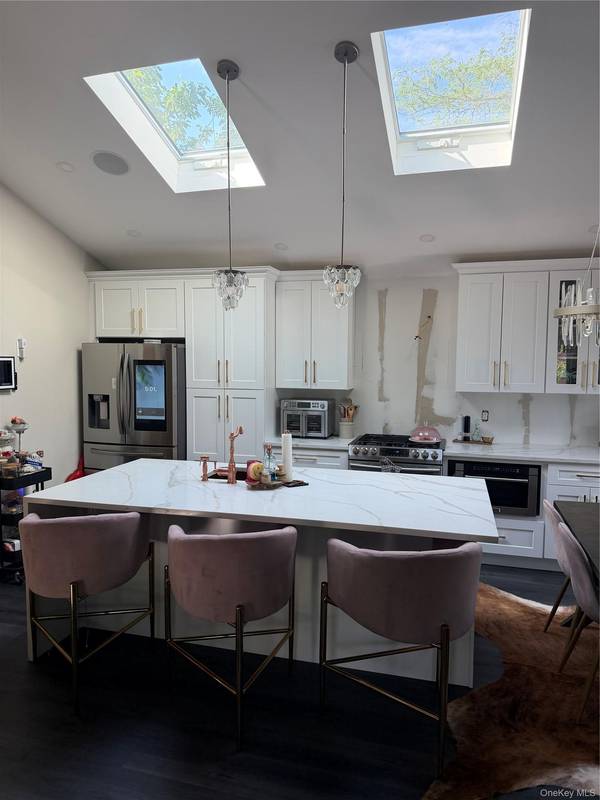 3009 Fishermans RD, Baldwin, NY 11510