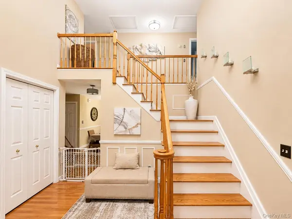 27 Grosso CT, Montgomery, NY 12549