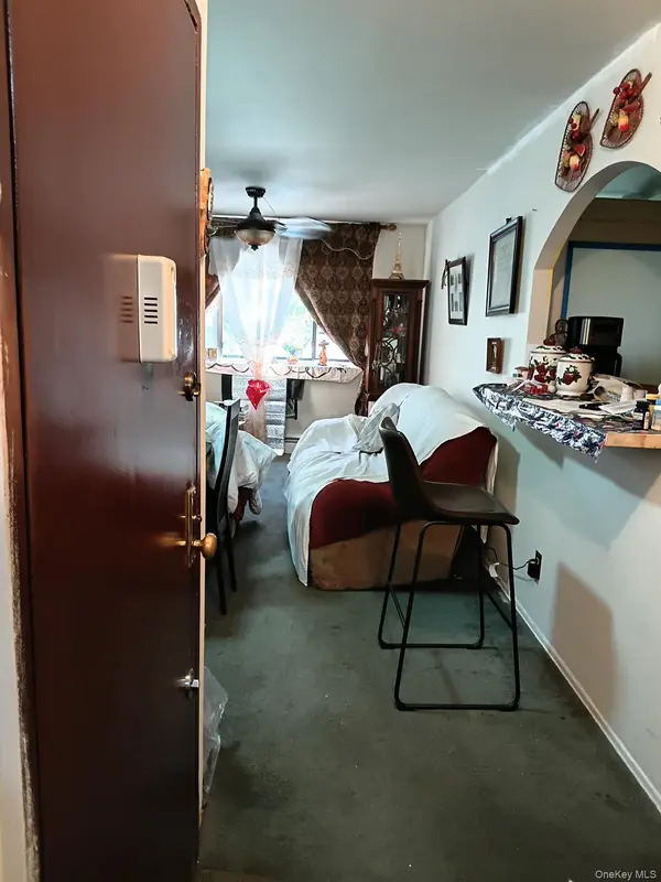 51-09 99 ST #12C, Rego Park, NY 11368