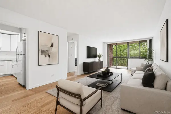 2 Bay Club DR #6F, Bayside, NY 11360