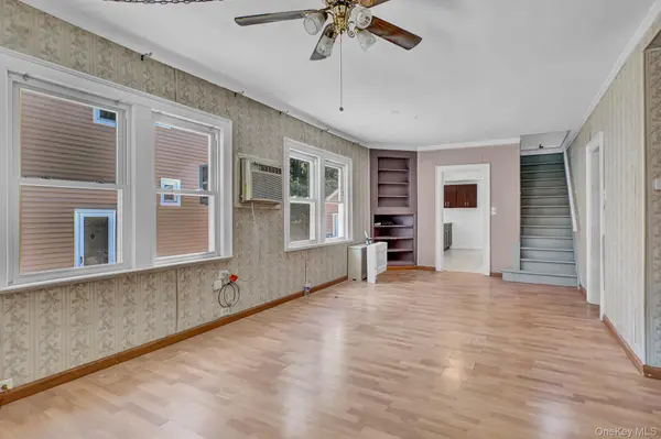 100 Irving AVE, Floral Park, NY 11001