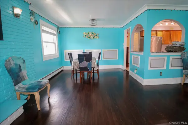 23 Peters BLVD, Central Islip, NY 11722