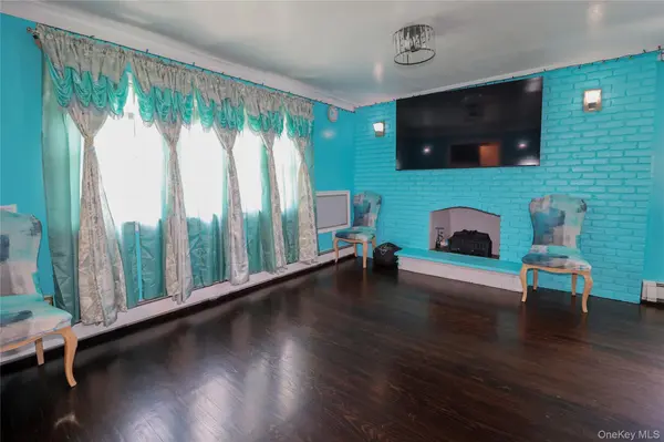 23 Peters BLVD, Central Islip, NY 11722