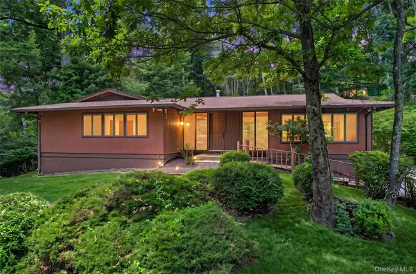9 Tamarack LN, Pomona, NY 10970