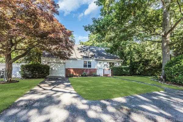 23 Lambert AVE, Mastic, NY 11950