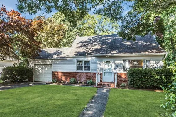23 Lambert AVE, Mastic, NY 11950