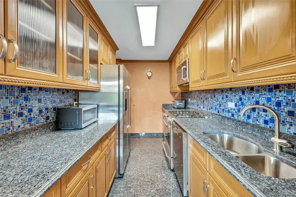 555 Kappock ST #9J, Bronx, NY 10463