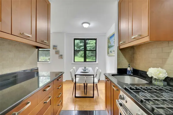 735 Kappock ST #2F, Bronx, NY 10463