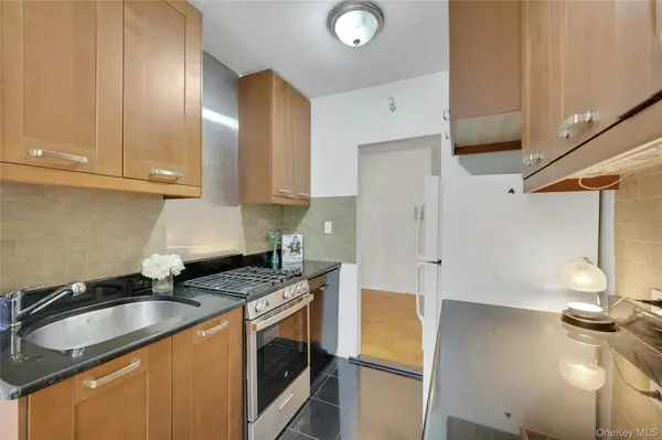 735 Kappock ST #2F, Bronx, NY 10463