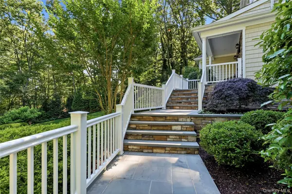 406 Brook RD, Port Jefferson, NY 11777
