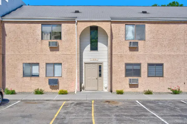 22 Scarborough LN #D,  Wappingers Falls,  NY 12590