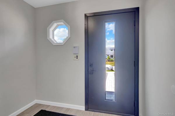 1602 Noble ST, East Meadow, NY 11554