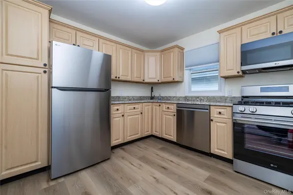 542 E Pine ST #Upper, Long Beach, NY 11561