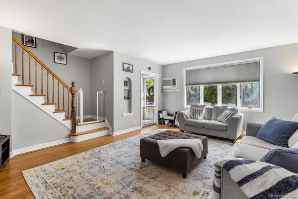 6159 81st ST, Middle Village, NY 11379