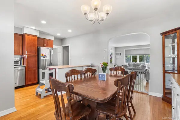6159 81st ST, Middle Village, NY 11379