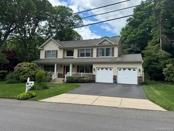 41 Shady LN, Huntington, NY 11743