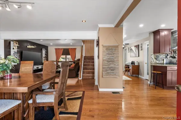 45 Concord AVE, Bethpage, NY 11714