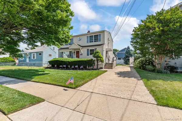 45 Concord AVE, Bethpage, NY 11714