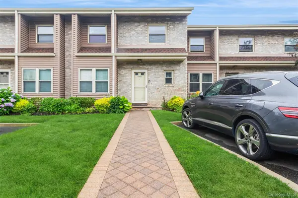 2845 Nicole CT, Oceanside, NY 11572