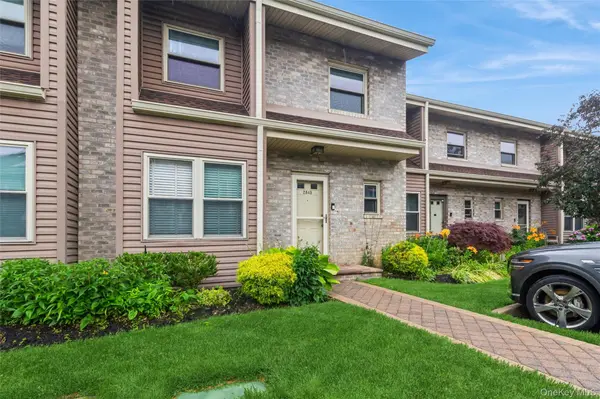 2845 Nicole CT, Oceanside, NY 11572
