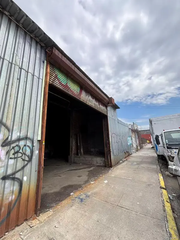 220 Stewart AVE, Brooklyn, NY 11237