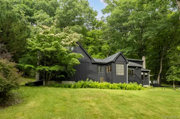 46 E POND LILLY RD, Ancram, NY 12502