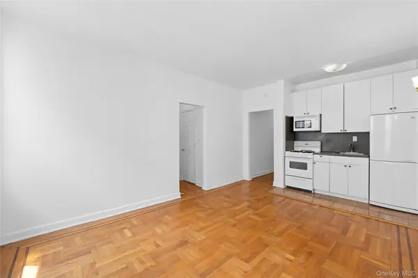 41-41 41st ST #5N, Sunnyside, NY 11104