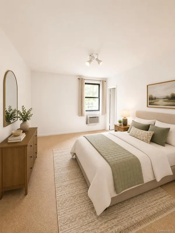 131-11 kew gardens RD #4H, Richmond Hill, NY 11418