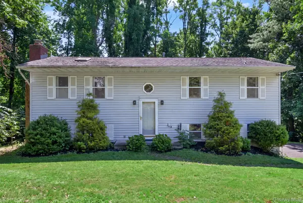 2 Verven RD, Poughkeepsie, NY 12603
