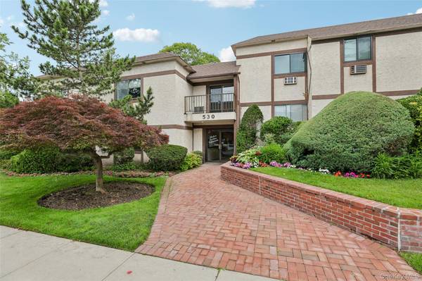 530 Hudson AVE, Cedarhurst, NY 11516