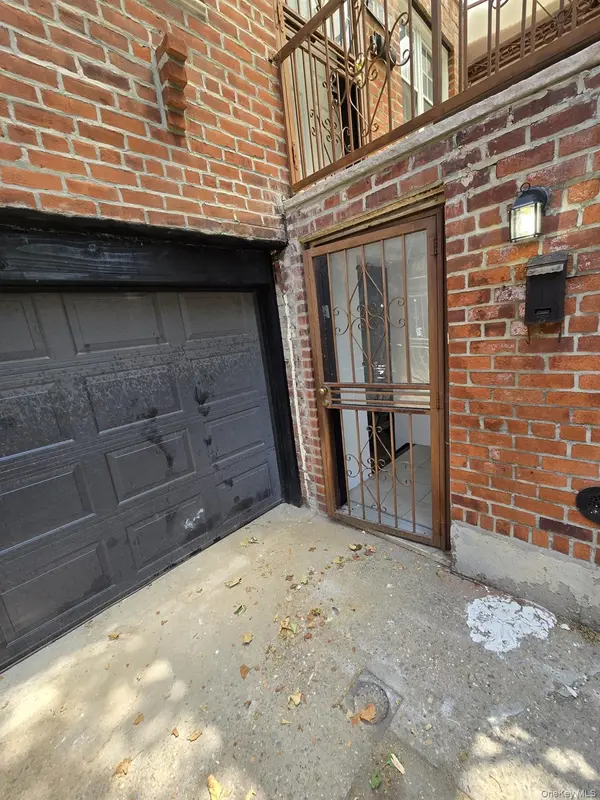 1161 E 101st ST, Brooklyn, NY 11236