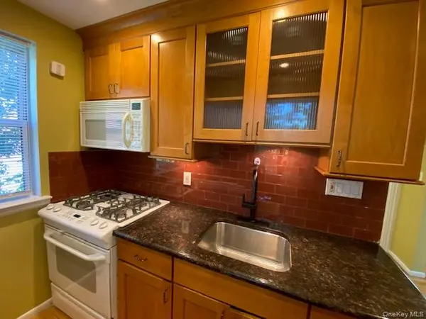 263-33 73rd. AVE #A-2, Glen Oaks, NY 11004