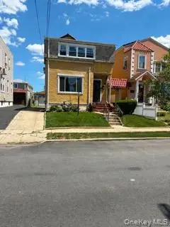 13743 233rd ST, Rosedale, NY 11422