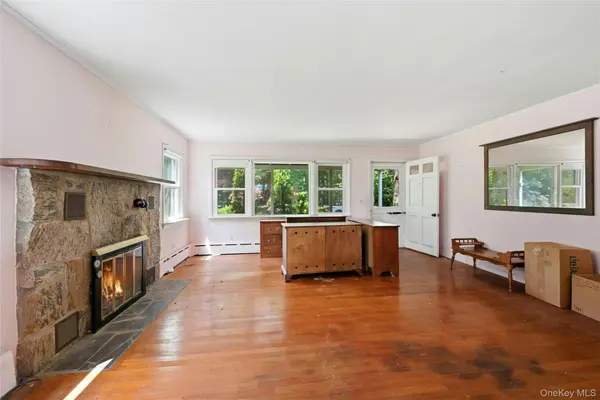 240 Meadow LN, Cutchogue, NY 11935