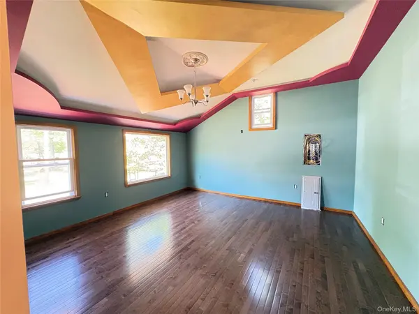 15 W Delaware PL, Bethel, NY 12720