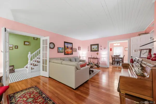 86 Balmville RD, Newburgh, NY 12550