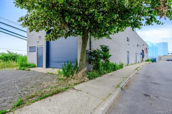 701 Park PL, Long Beach, NY 11561