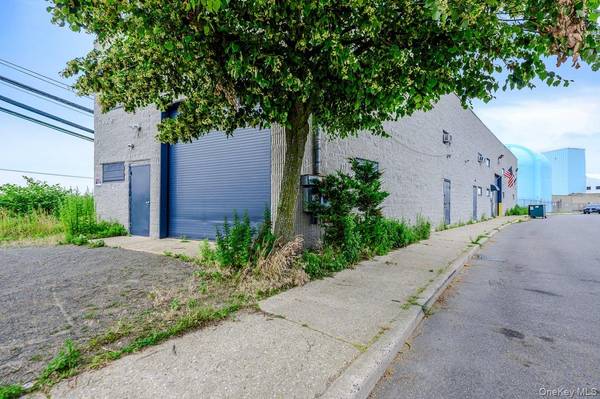701 Park PL, Long Beach, NY 11561