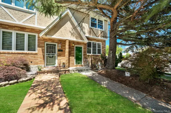 5 Notus AVE, Staten Island, NY 10312