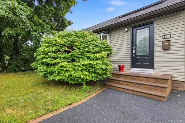 114 Davidson ST, Wyandanch, NY 11798
